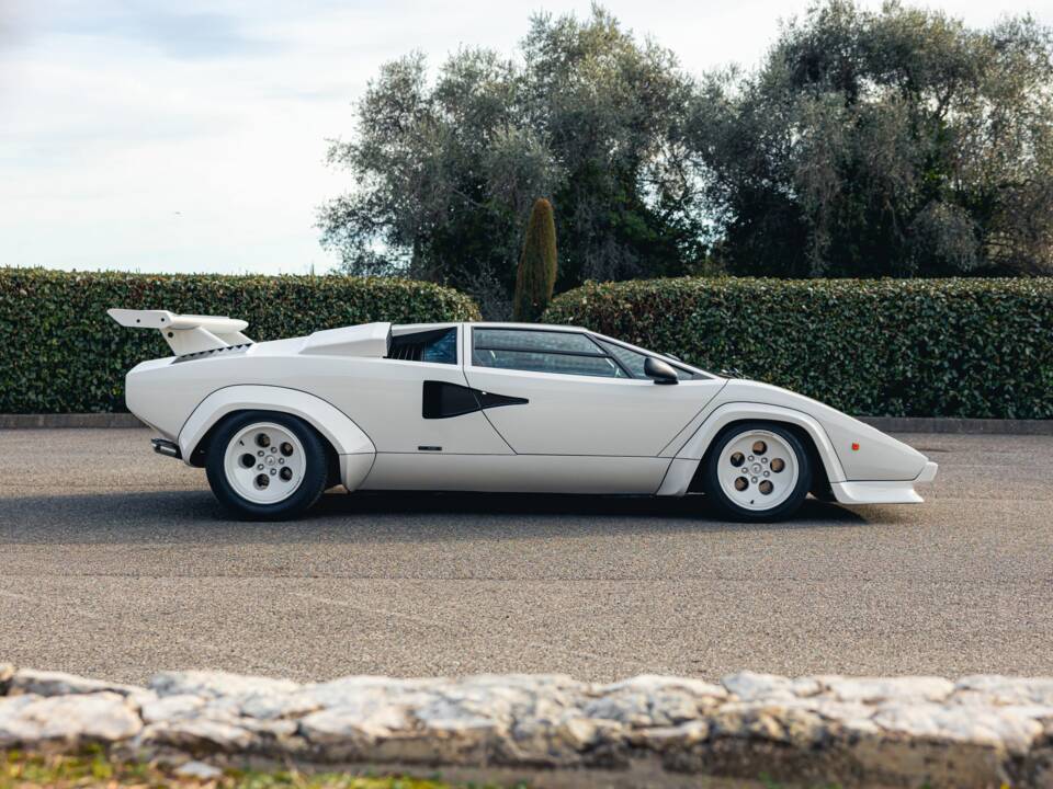 Image 7/73 of Lamborghini Countach LP 400 S (1980)