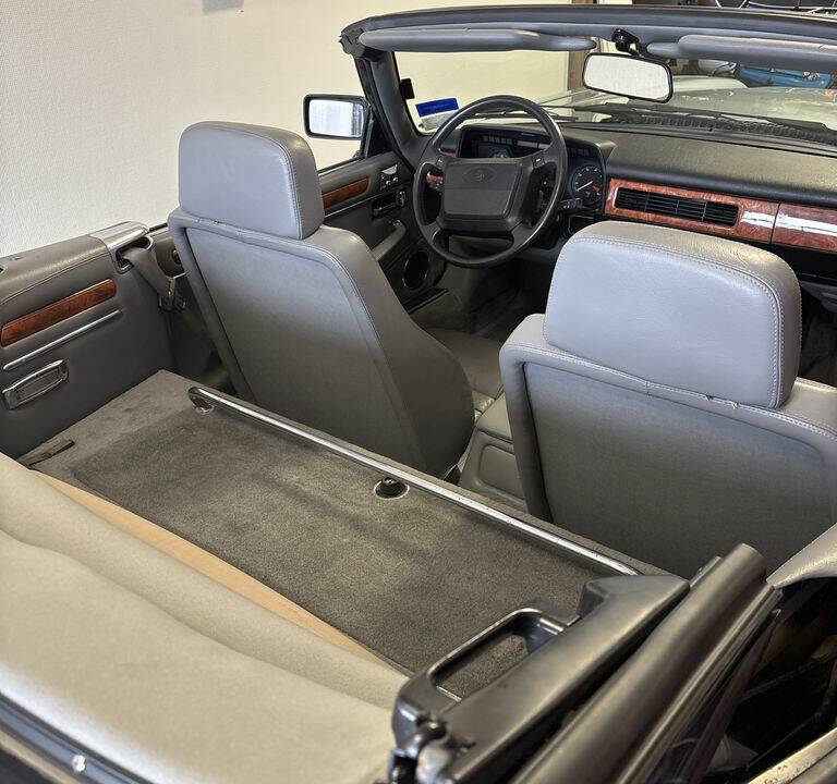 Image 8/8 of Jaguar XJ-S H.E. (1990)