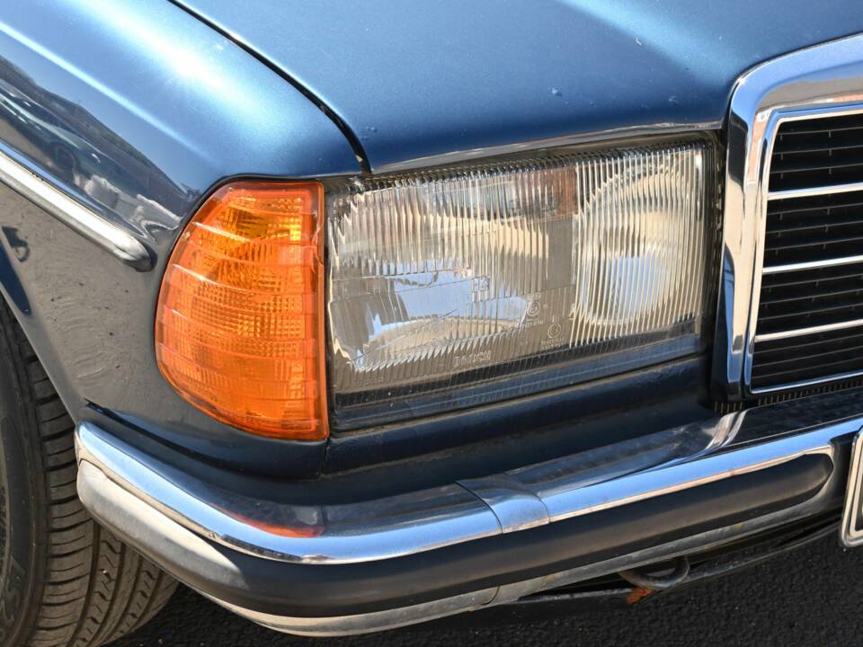 Bild 43/50 von Mercedes-Benz 280 CE (1983)