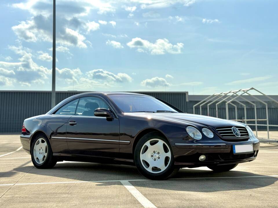 Immagine 26/28 di Mercedes-Benz CL 600 (2001)