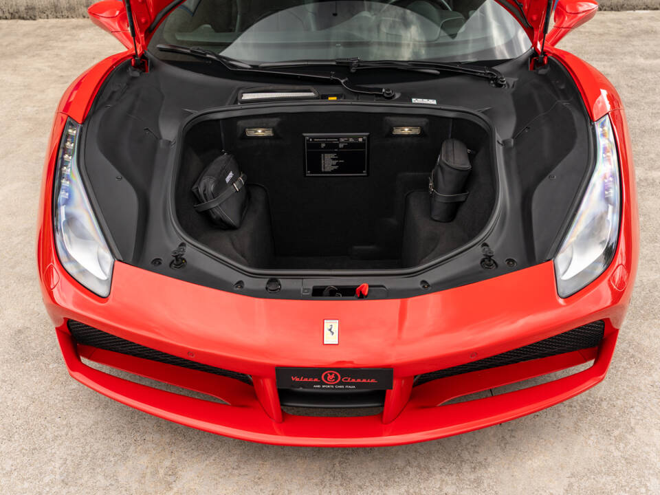Immagine 61/85 di Ferrari 488 GTB (2015)