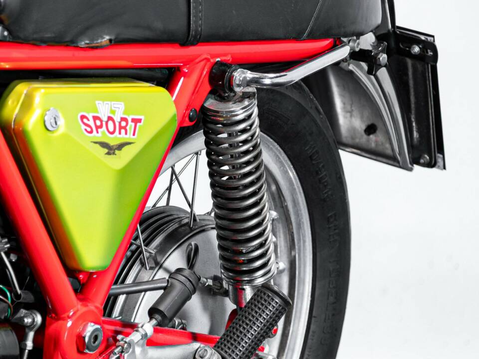 Afbeelding 21/50 van Moto Guzzi DUMMY (1972)