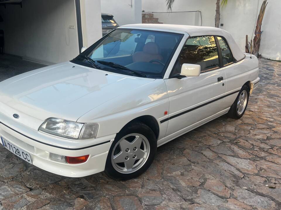Afbeelding 6/23 van Ford Escort XR3i (1992)