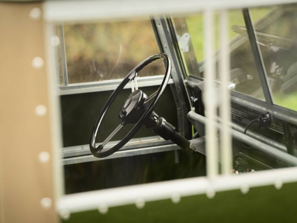 Image 35/50 of Land Rover 80 (1952)