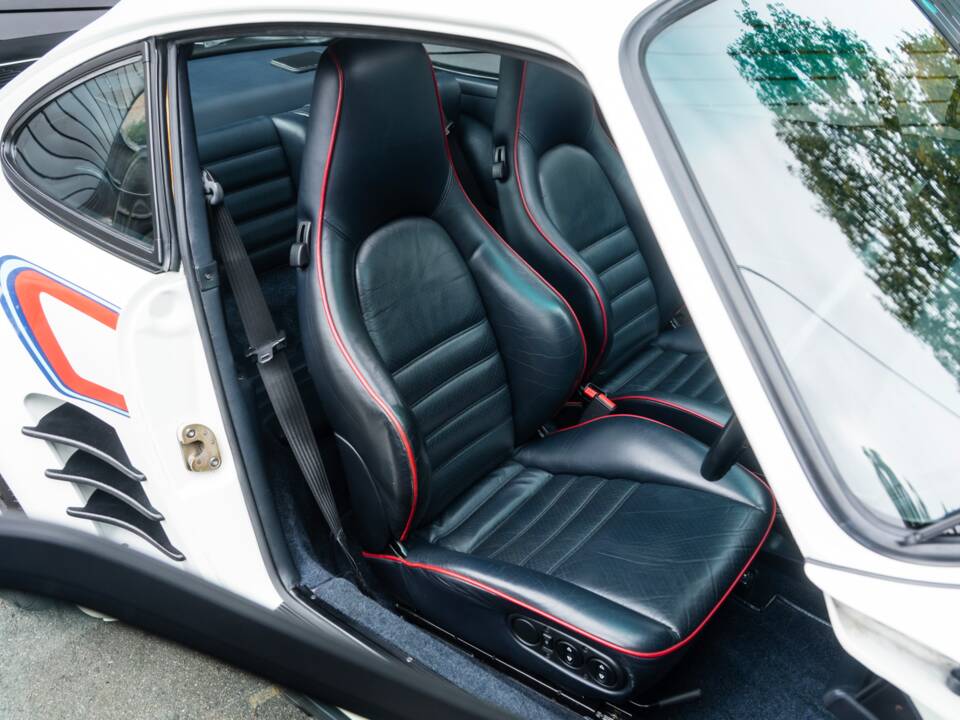 Image 32/50 of Porsche 911 Turbo LE (1989)