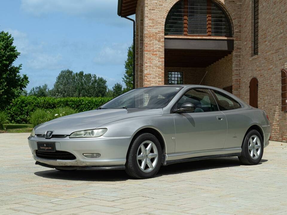 Imagen 1/48 de Peugeot 406 Coupé 2.0 16V (2000)