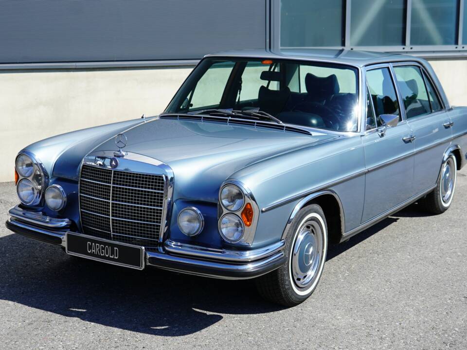 Bild 27/50 von Mercedes-Benz 300 SEL 6.3 (1972)