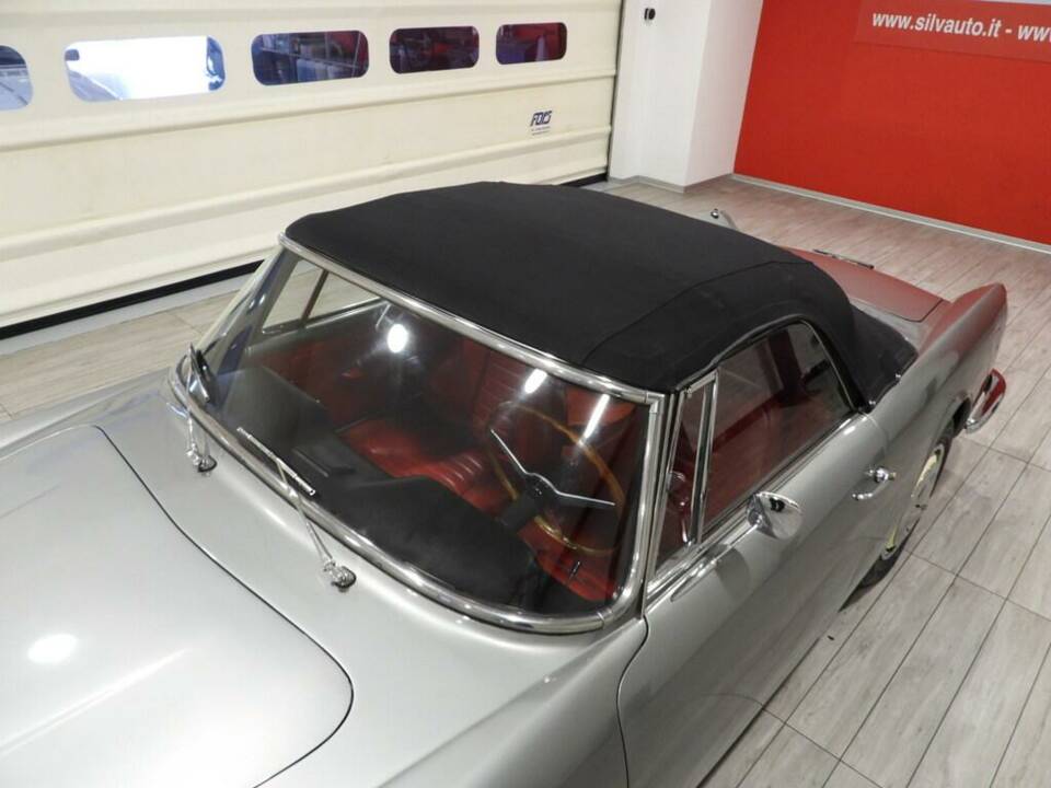 Image 6/10 of Lancia Flaminia GT Touring (1961)