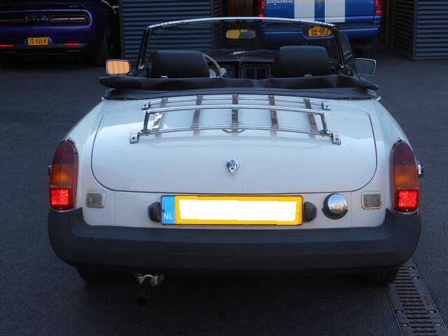 Image 4/21 of MG MGB (1980)