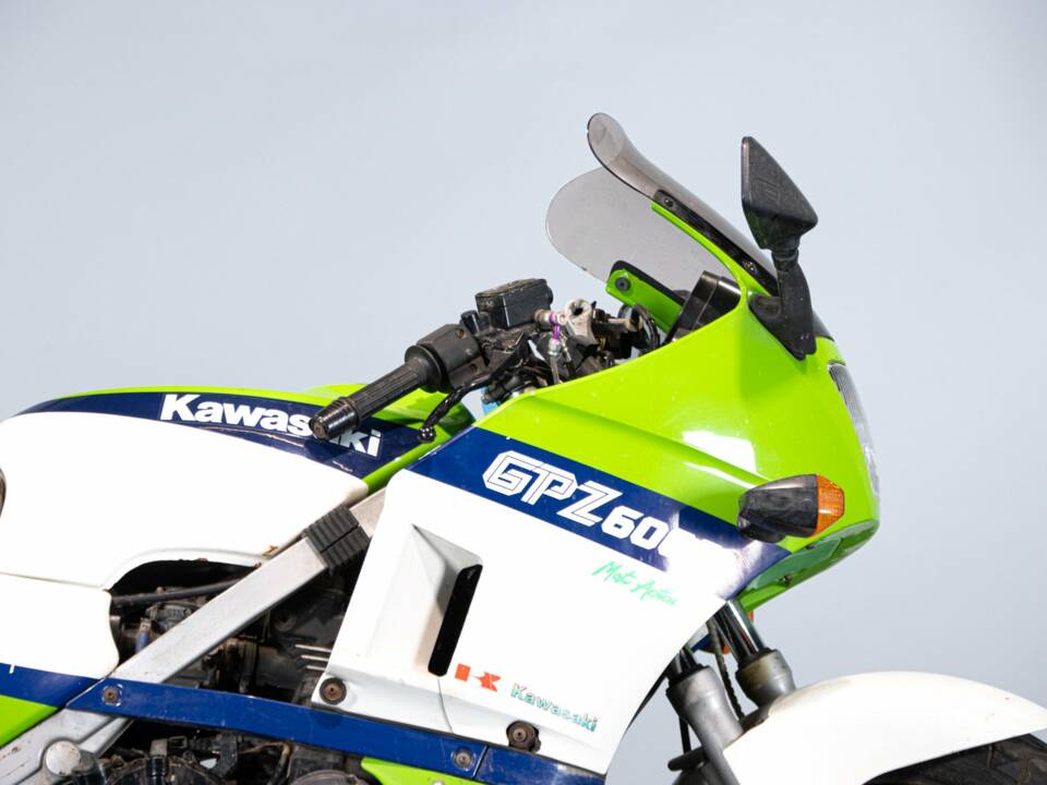 Image 36/36 of Kawasaki GPZ 600 R (1985)
