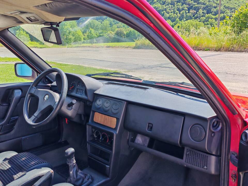 Bild 21/31 von Alfa Romeo 33 - 1.3 S (1989)