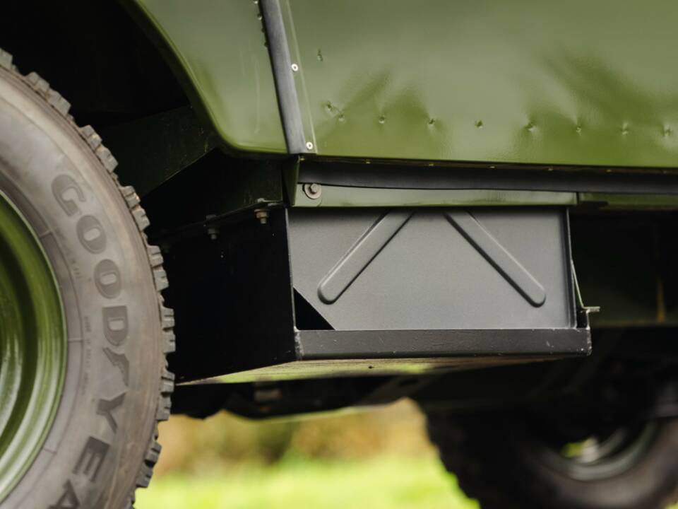 Image 33/50 of Land Rover 80 (1952)