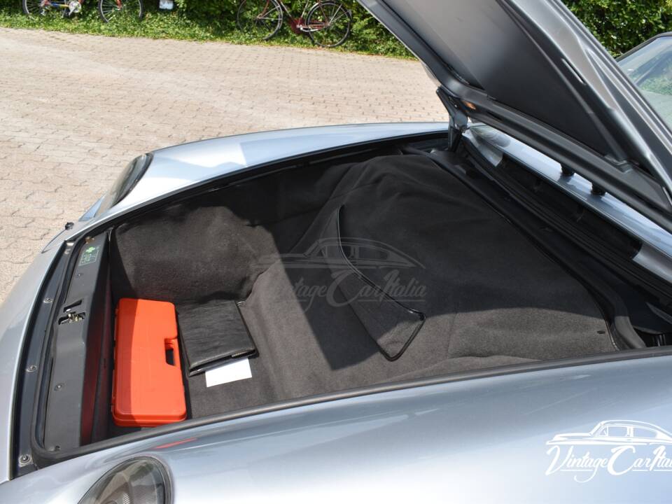 Imagen 71/73 de Porsche 911 Carrera (1995)