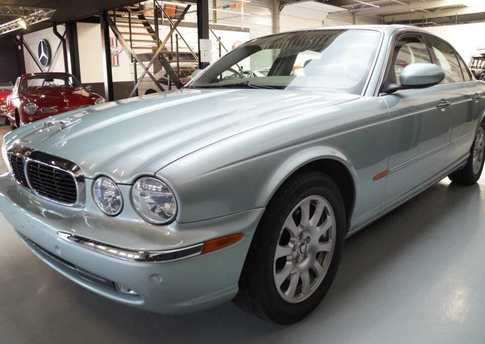 Image 48/50 of Jaguar XJ 8 4.2 (2004)