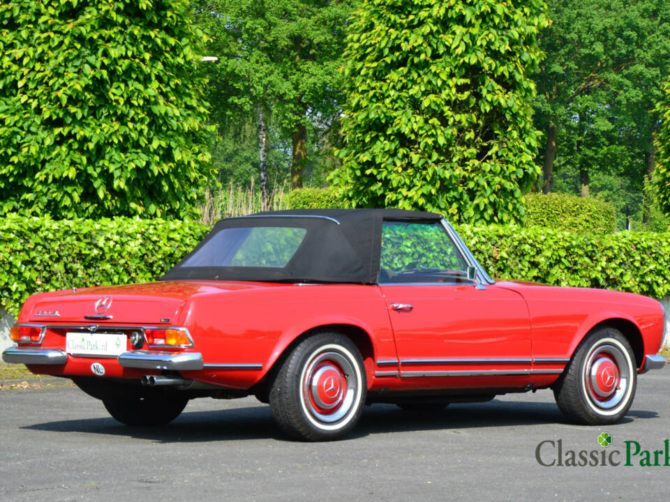 Immagine 8/50 di Mercedes-Benz 230 SL (1964)