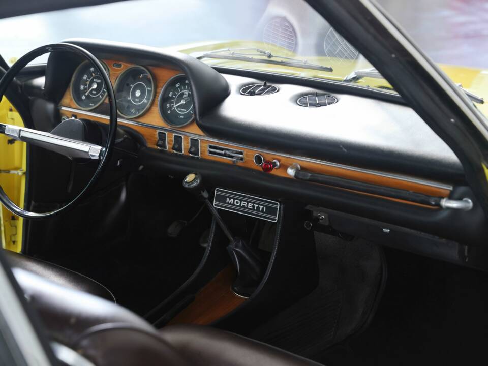 Image 24/48 of Moretti 124 Special GS (1968)