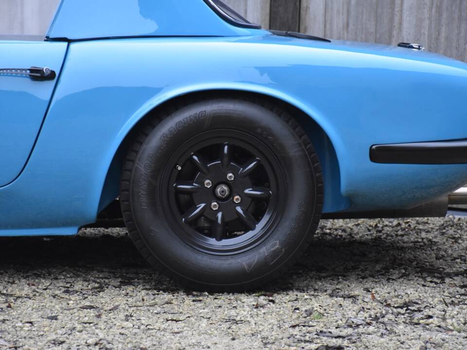 Image 24/44 of Lotus Elan (1965)