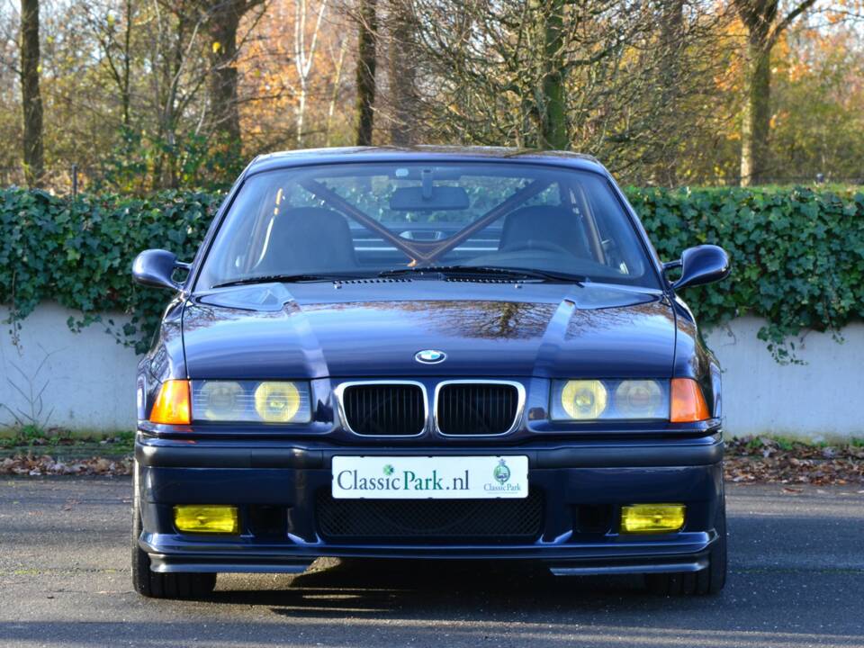 Image 6/50 of BMW 323i (1998)