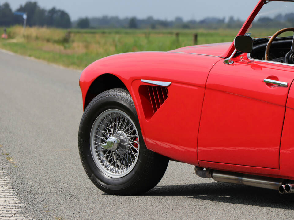 Immagine 45/50 di Austin-Healey 3000 Mk II (BN7) (1961)