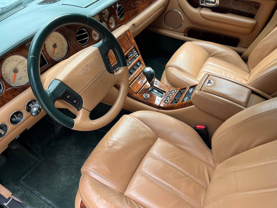 Image 33/62 of Bentley Arnage Red Label (2004)