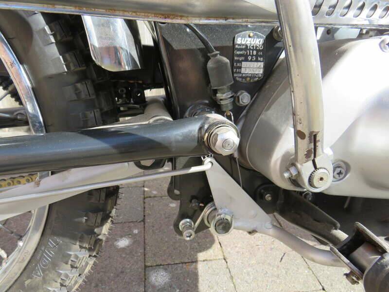 Bild 27/46 von Suzuki TC 120 (1970)