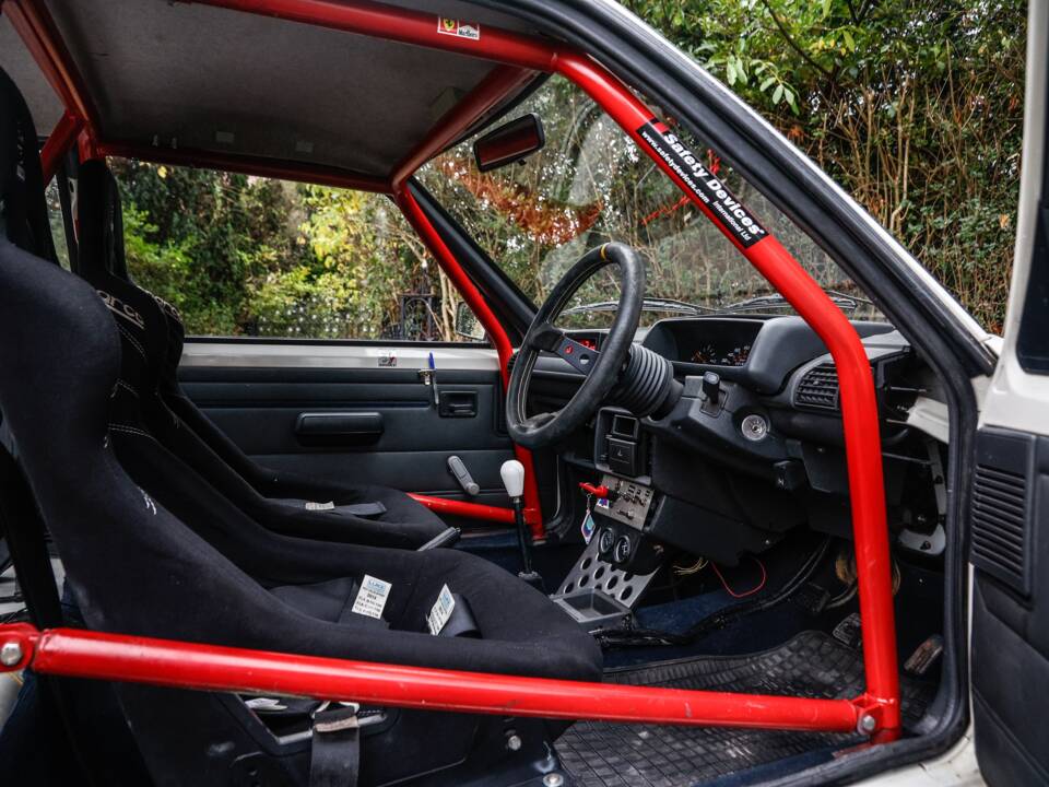 Imagen 35/44 de Peugeot 205 GTi 1.9 (1987)