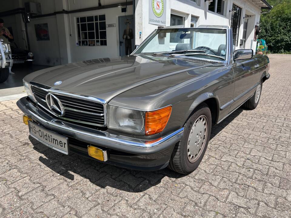 Image 27/37 of Mercedes-Benz 560 SL (1986)