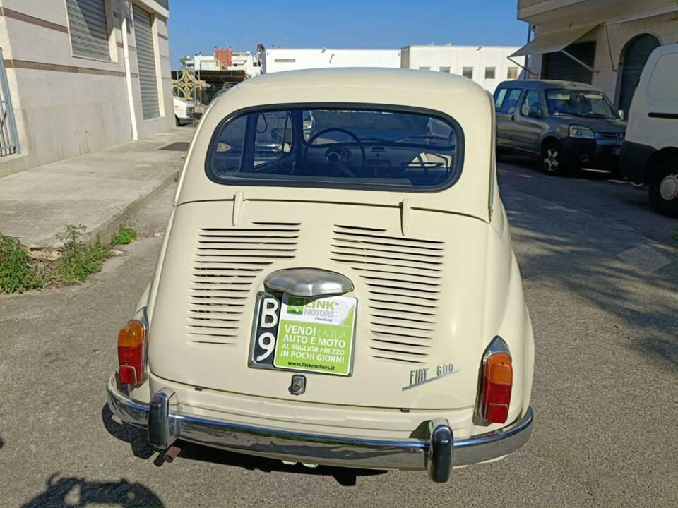 Immagine 8/50 di FIAT 600 D (1969)