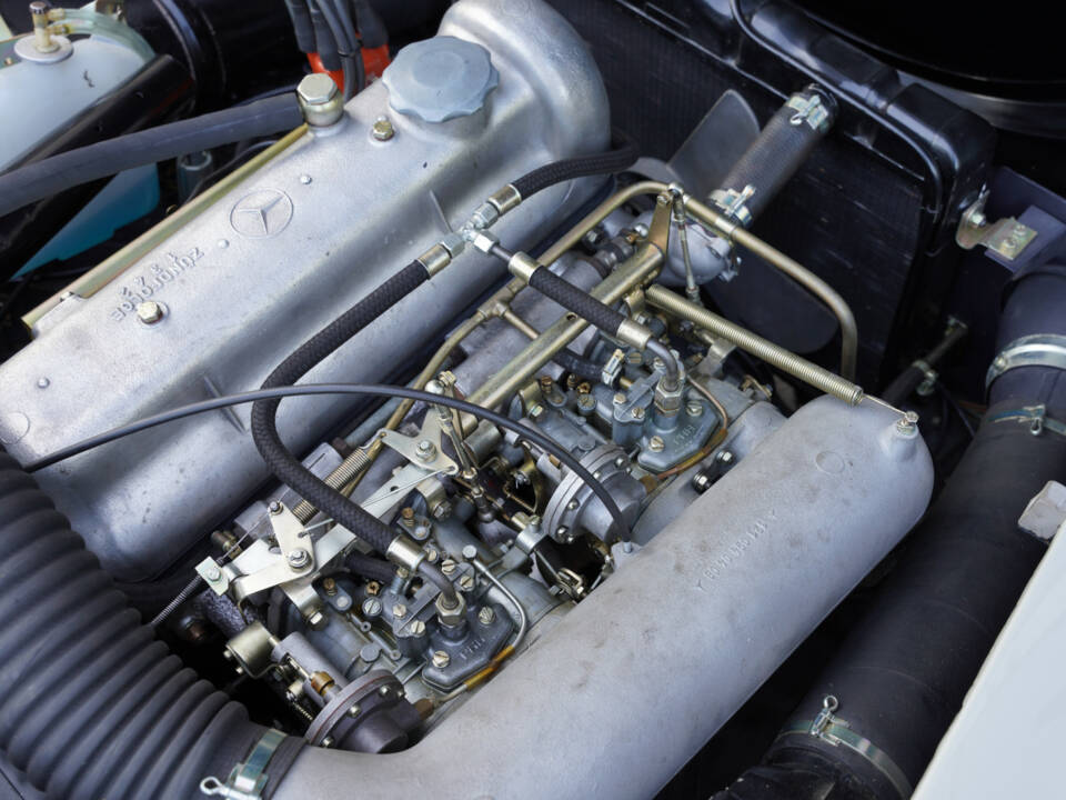 Image 22/50 of Mercedes-Benz 190 SL (1962)