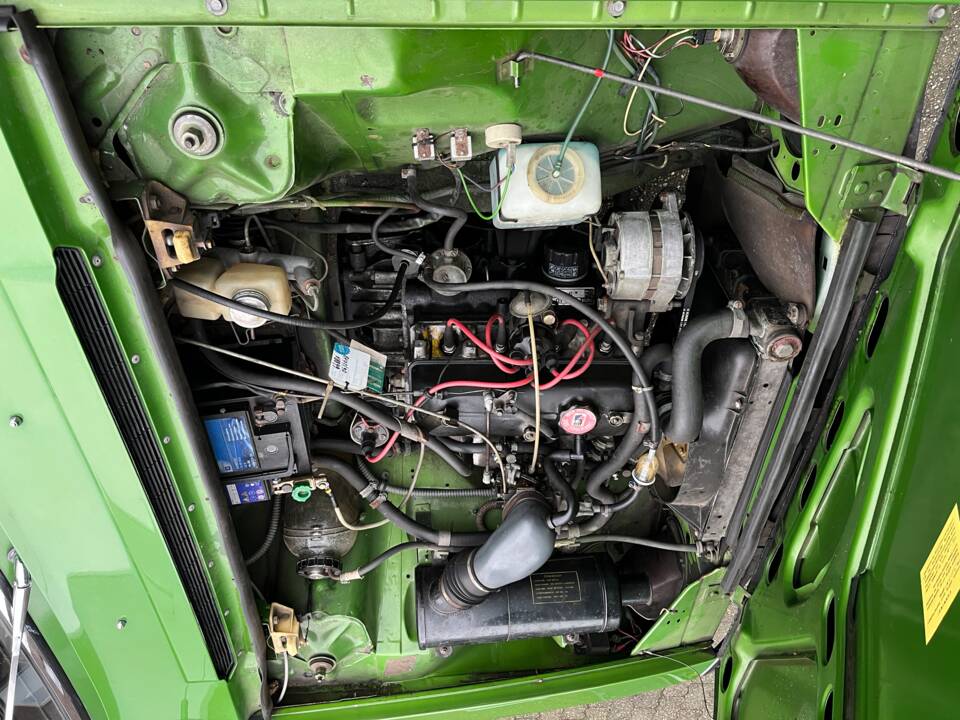 Image 34/66 of Renault R 15 TL (1972)