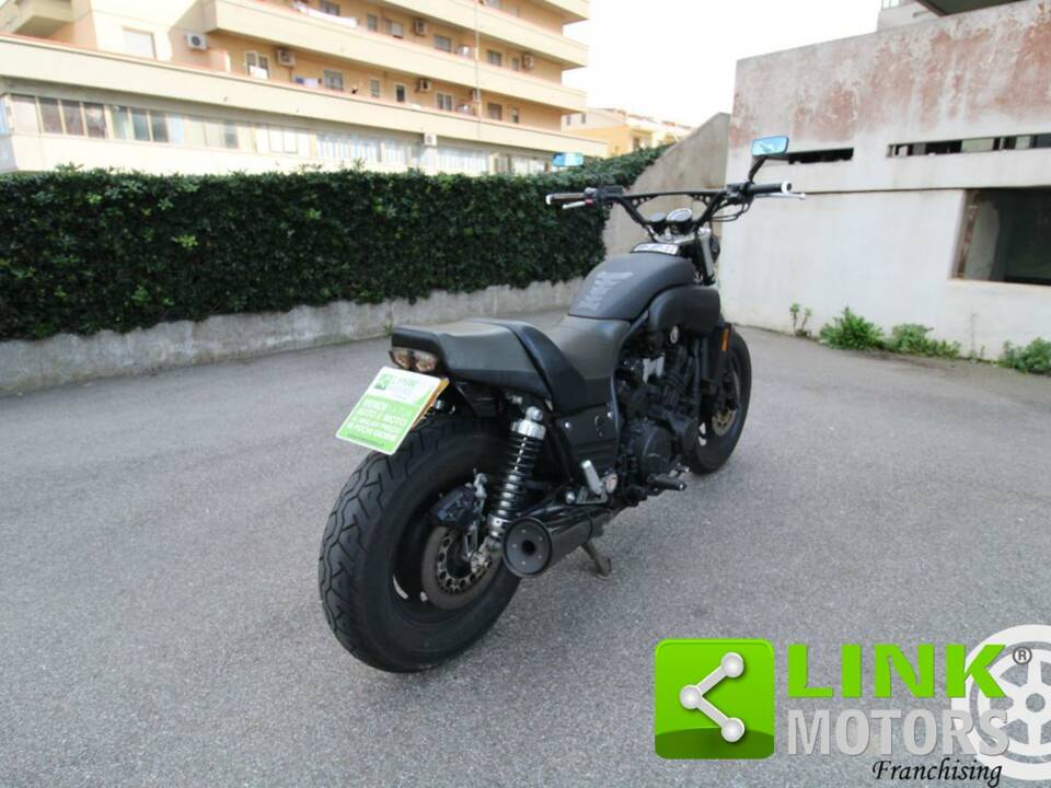 Image 5/10 de Yamaha DUMMY (1997)