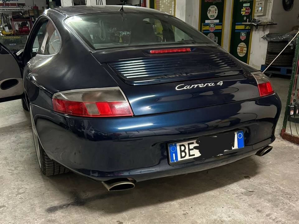 Image 7/12 of Porsche 911 Carrera 4 (1998)