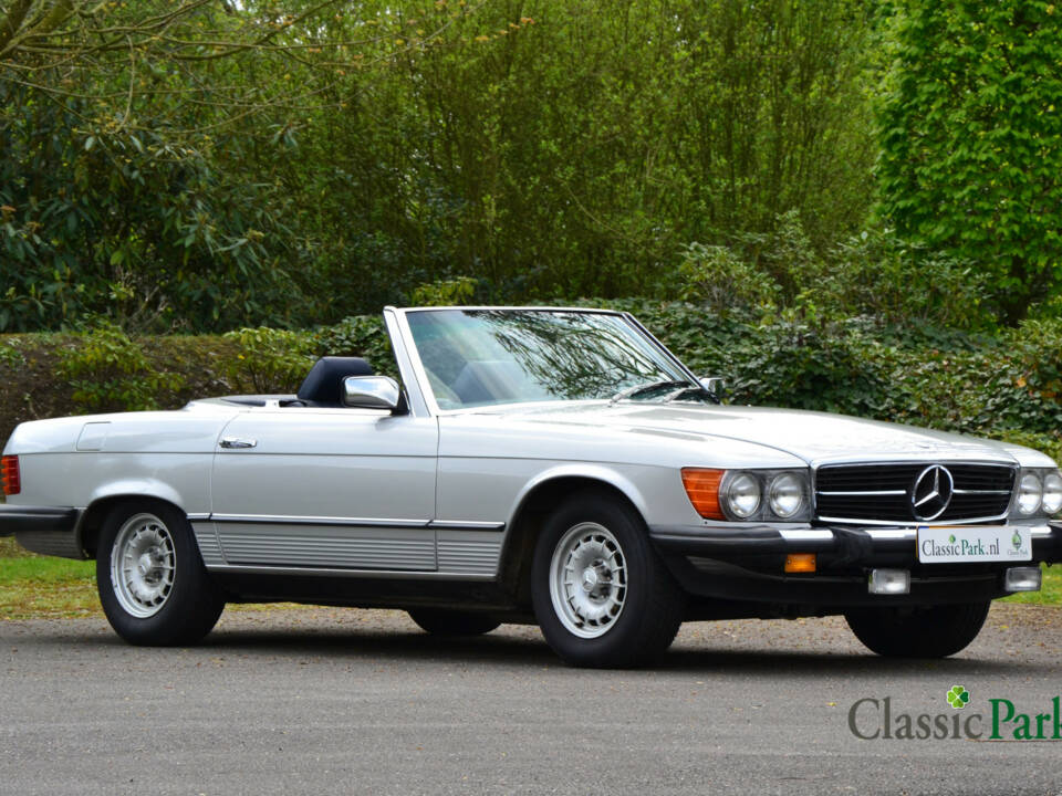 Image 18/50 of Mercedes-Benz 380 SL (1983)