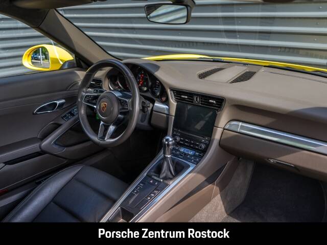 Image 19/29 de Porsche 911 Carrera (2017)