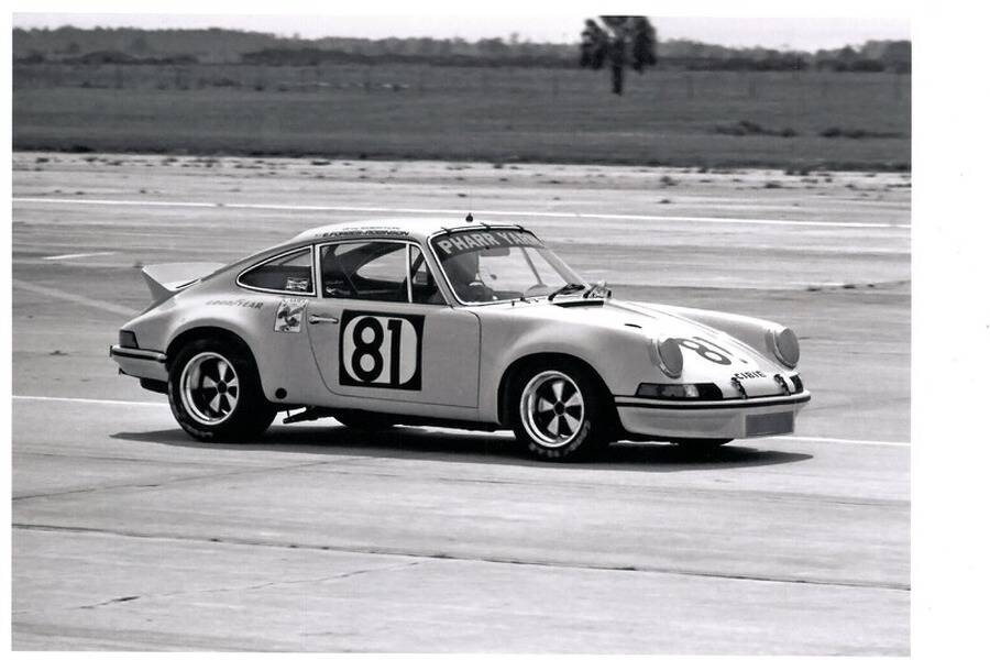Obraz 28/34 pojazdu Porsche 911 RSR 2.8 (1973)