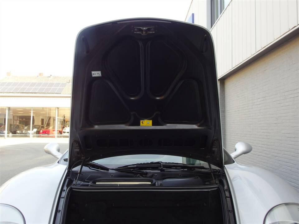 Afbeelding 77/99 van Ferrari 360 Modena (2000)