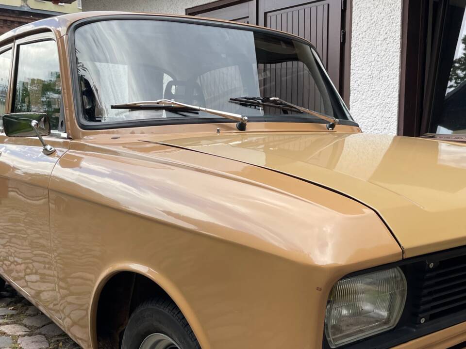 Image 2/15 of Moskvich 2140 (1988)