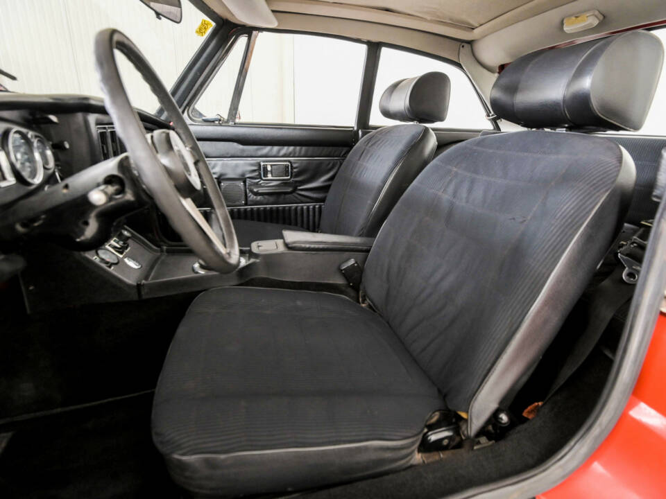 Imagen 14/50 de MG MGB GT (1975)