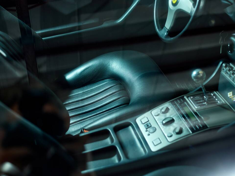 Image 21/35 of Ferrari 456 GT (1995)