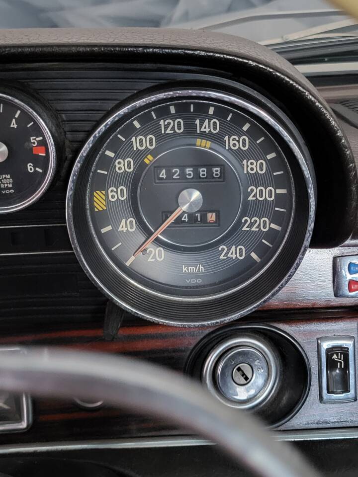 Image 1/4 of Mercedes-Benz 300 SEL 6.3 (1972)
