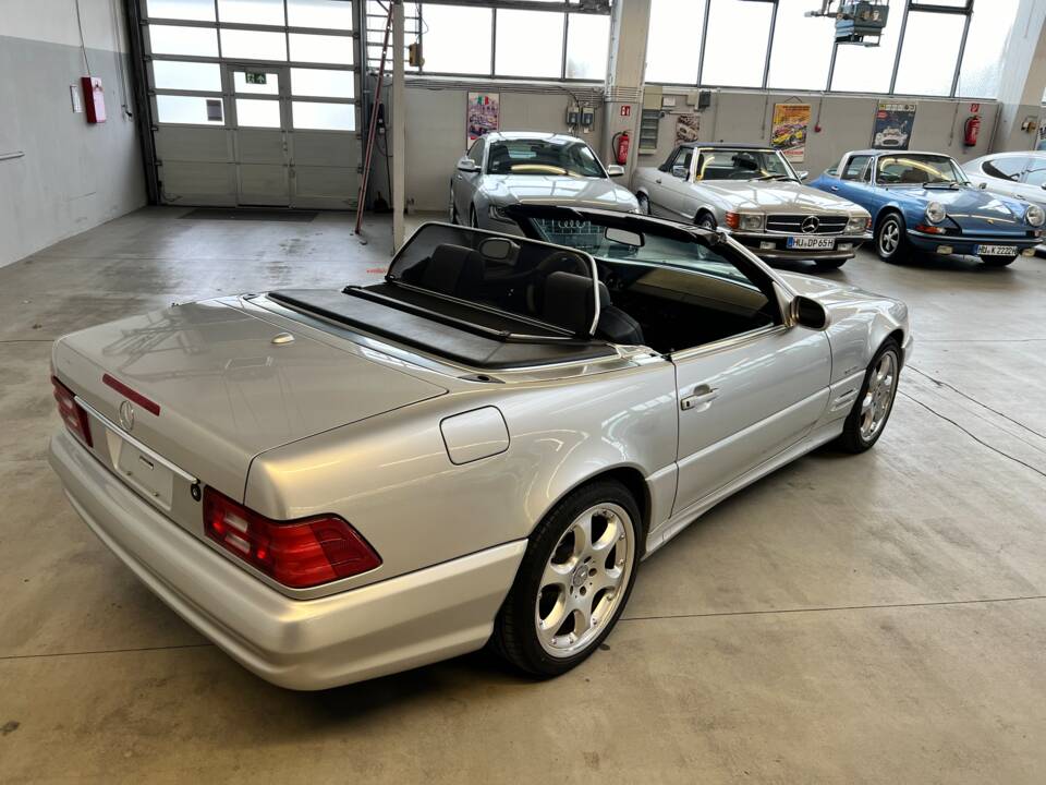 Image 60/82 of Mercedes-Benz SL 500 &quot;Silver Arrow&quot; (2001)