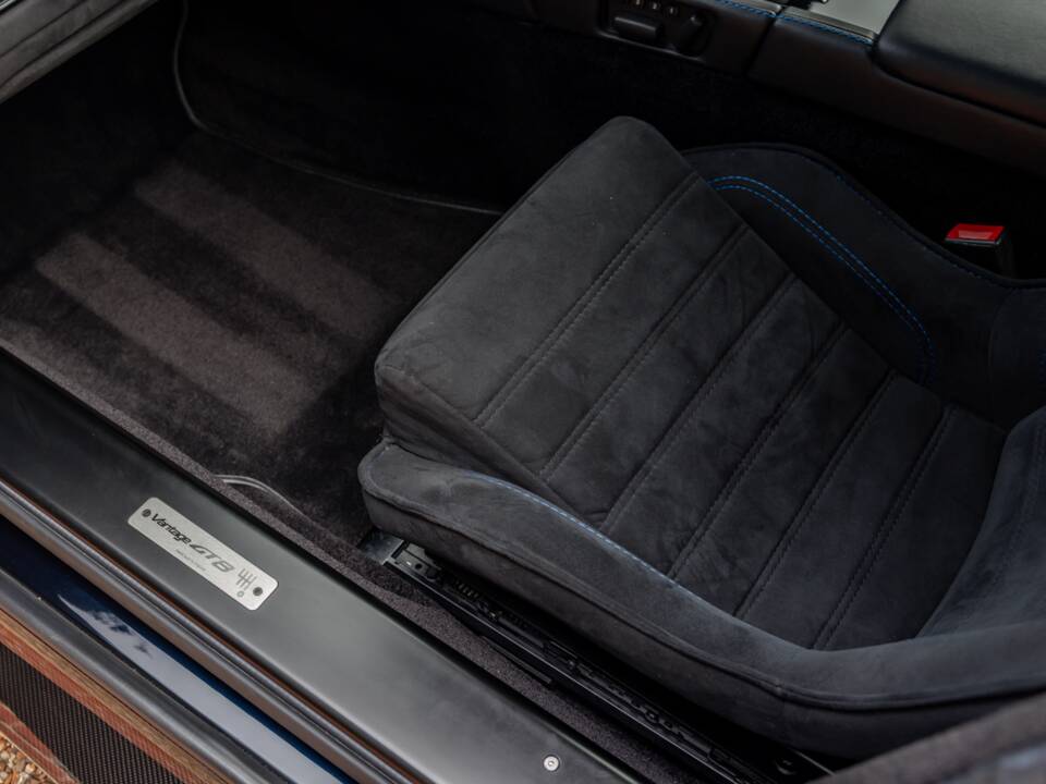 Image 20/65 of Aston Martin Vantage GT8 (2017)