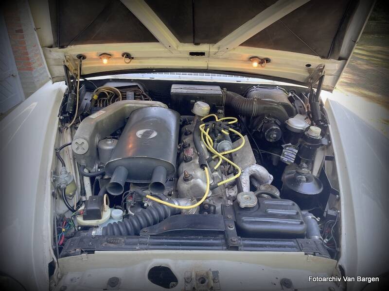 Bild 14/24 von Rover 3 Liter Mk III (1966)
