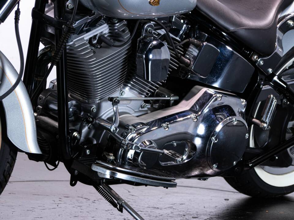 Imagen 35/50 de Harley-Davidson DUMMY (2005)