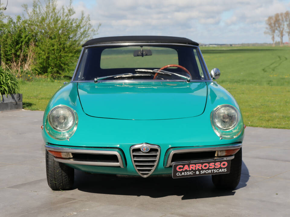 Image 5/50 of Alfa Romeo 1750 Spider Veloce (1969)
