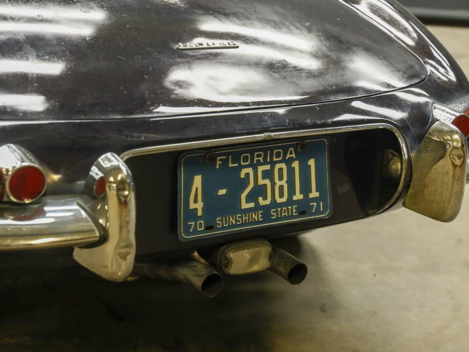 Imagen 10/50 de Jaguar E-Type 3.8 (1963)