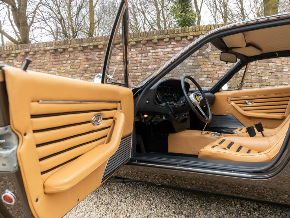 Image 21/50 de Ferrari 365 GTB/4 Daytona (1974)