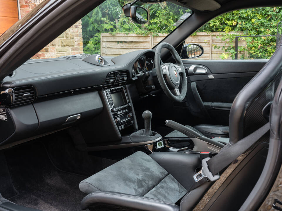 Image 25/47 of Porsche 911 GT2 (2009)