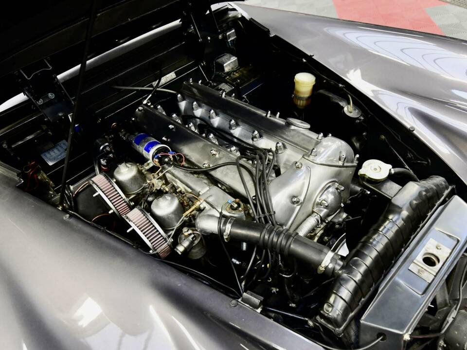 Image 34/46 of Jaguar XK 150 3.4 S OTS (1958)