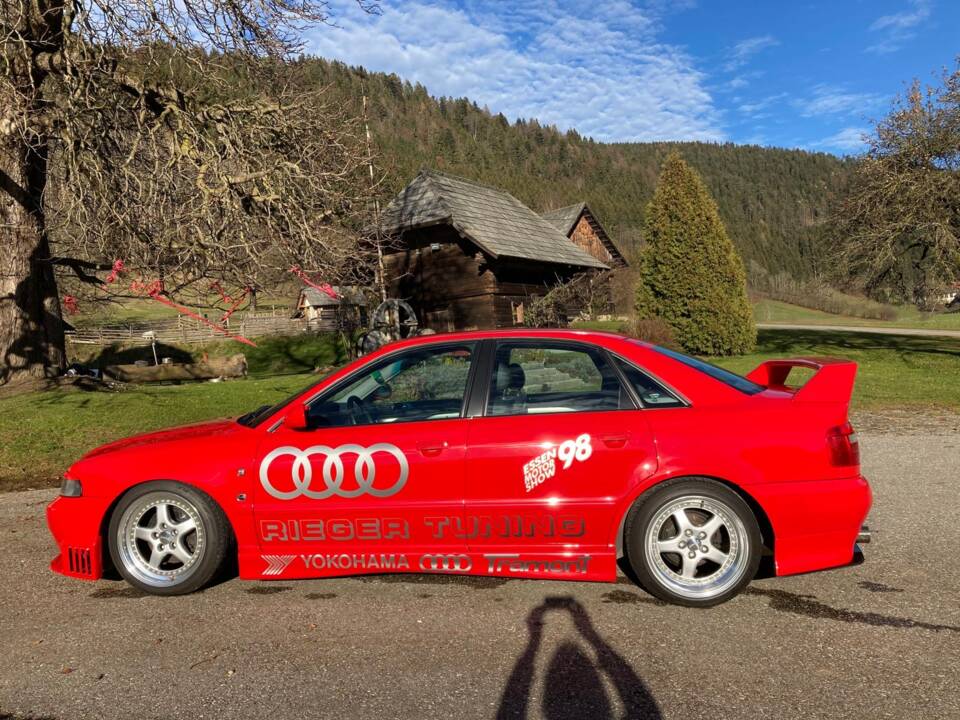 Bild 6/8 von Audi A4 1.8 T (1997)